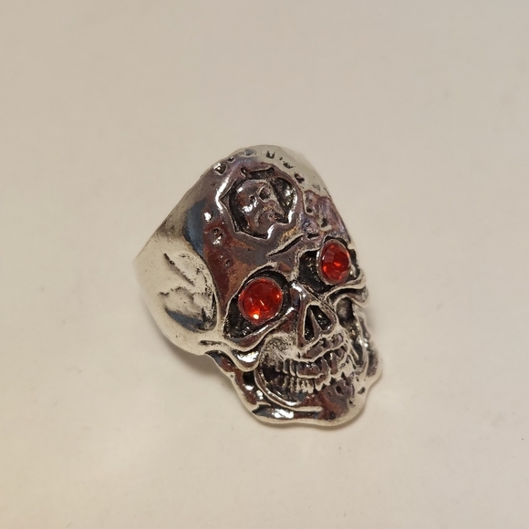 Skull Ring Silver Tone Red Rhinestone Eyes Size 10 Gothic Punk Biker Jewelry - Picture 5 of 10